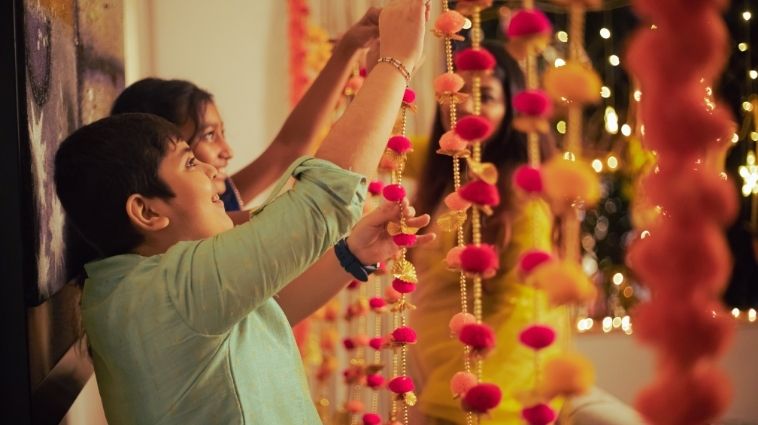 Essay on Diwali in Hindi