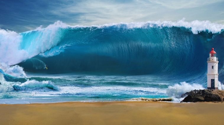 Essay on Tsunami in Hindi